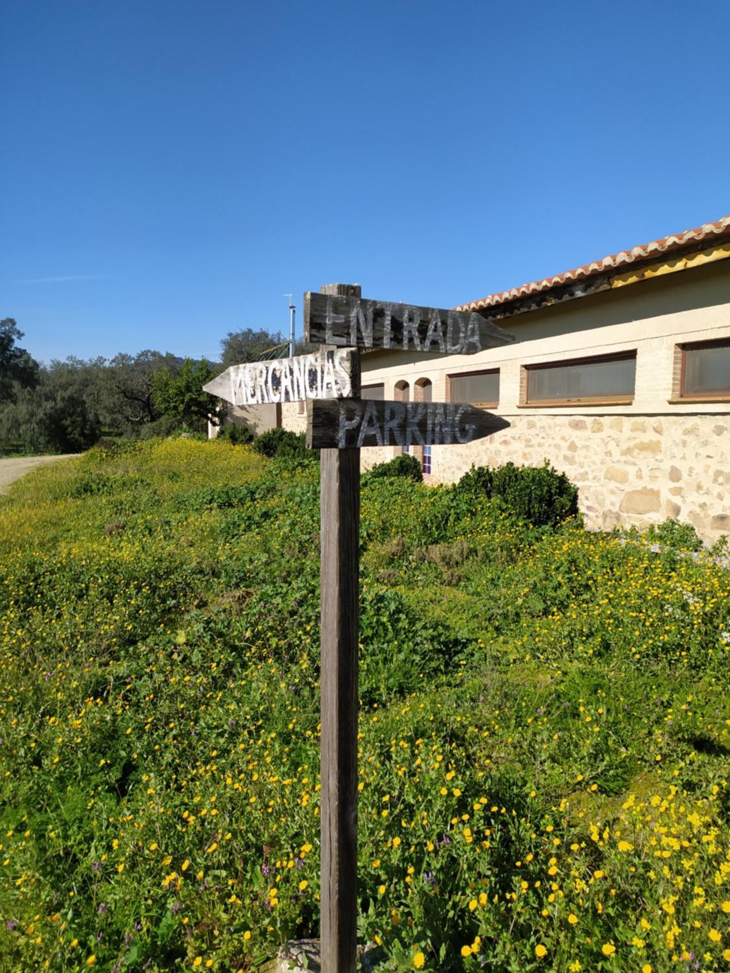 Finca Las Gamitas Almoharin Екстериор снимка